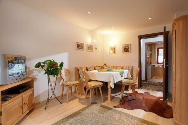 Haus Dittrich Apartment เคิร์ชแบร์ก อิน ทิโรล ภายนอก รูปภาพ
